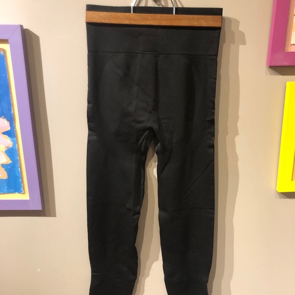 NWT PINK Activewear Leggings Black XS - Picture 2 of 4